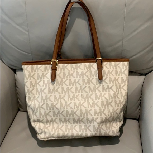 Michael Kors - Picture 4 of 4